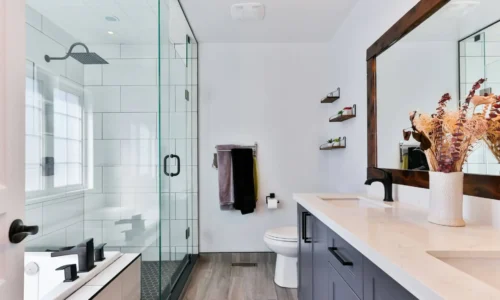 10 Frequent Mistakes To Avoid When Cleaning Your Bathroom